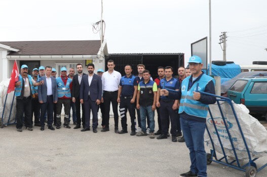 Bağımsız Sıfır Atık Toplayıcılarına Kimlikleri Teslim Edildi